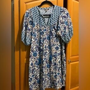 EUC Blue and white floral dress